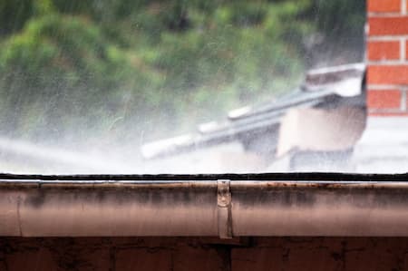 The Consequences of Ignoring Gutter Cleaning